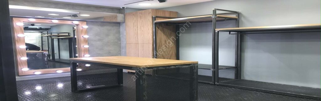 دکور بوتیک فلز و چوب پاساژکویتیا